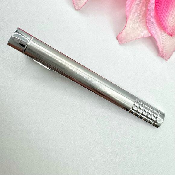 Long Skinny Tie Clip Bar Clasp Satin Finish Silver Tone Textured Squares Matte - Picture 1 of 9